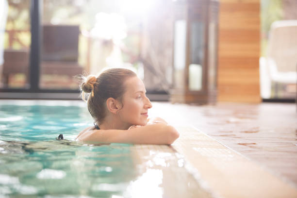 Comment réparer une fuite de piscine dans une piscine en mosaïque ?